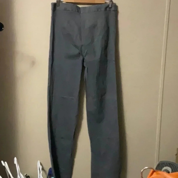 Necessary objects - Picture 2 of 4